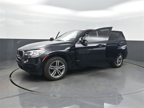 Used 2019 BMW X6 sDrive35i w/ M Sport Package image 37