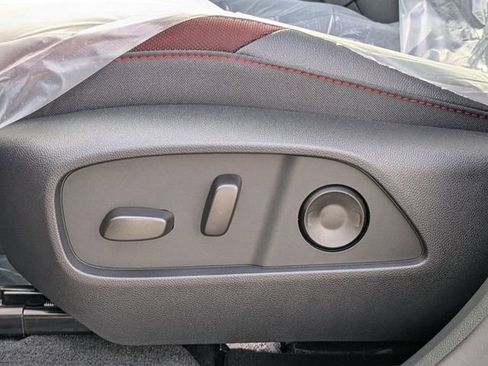 New 2026 Chevrolet Equinox RS w/ Safety and Technology Package FWD image 20