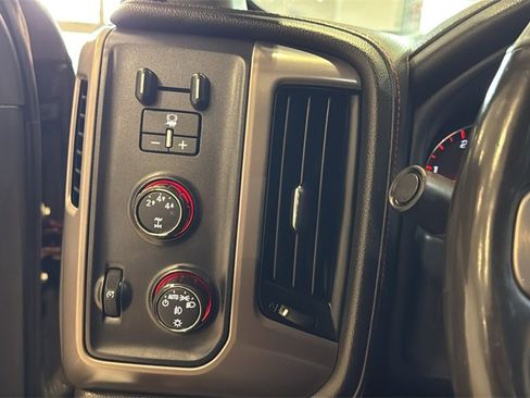 Used 2016 GMC Sierra 2500 SLT w/ Duramax Plus Package image 33