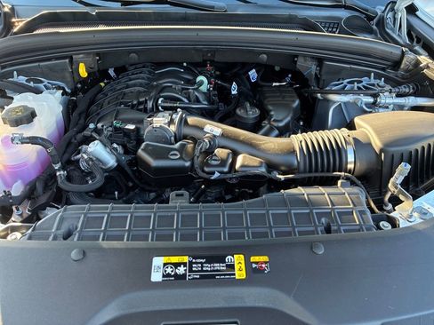 New 2025 Jeep Grand Cherokee Limited w/ Luxury Tech Group II image 23