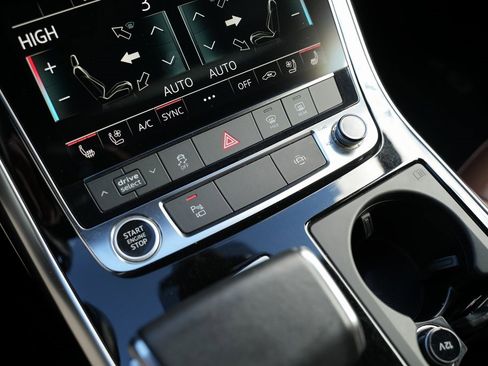 Used 2021 Audi Q7 2.0T Premium Plus image 32