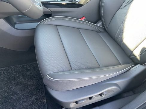 New 2025 Buick Envision Avenir image 20