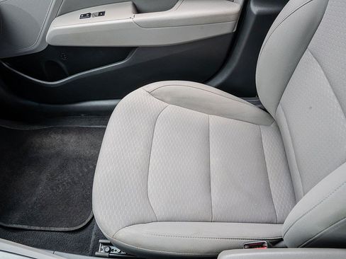Used 2020 Hyundai Elantra SEL FWD image 30