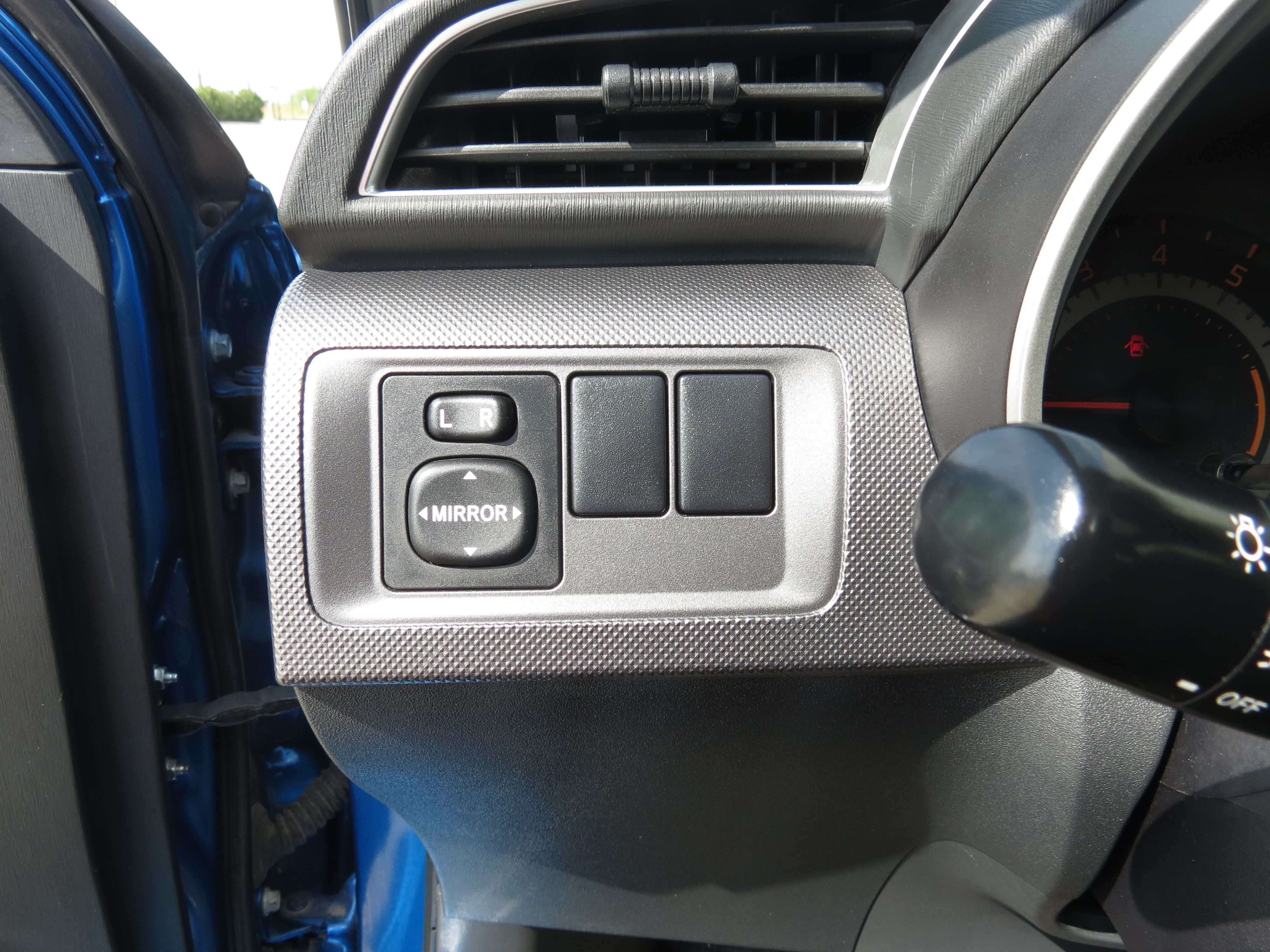 Used 2015 Scion tC FWD image 11