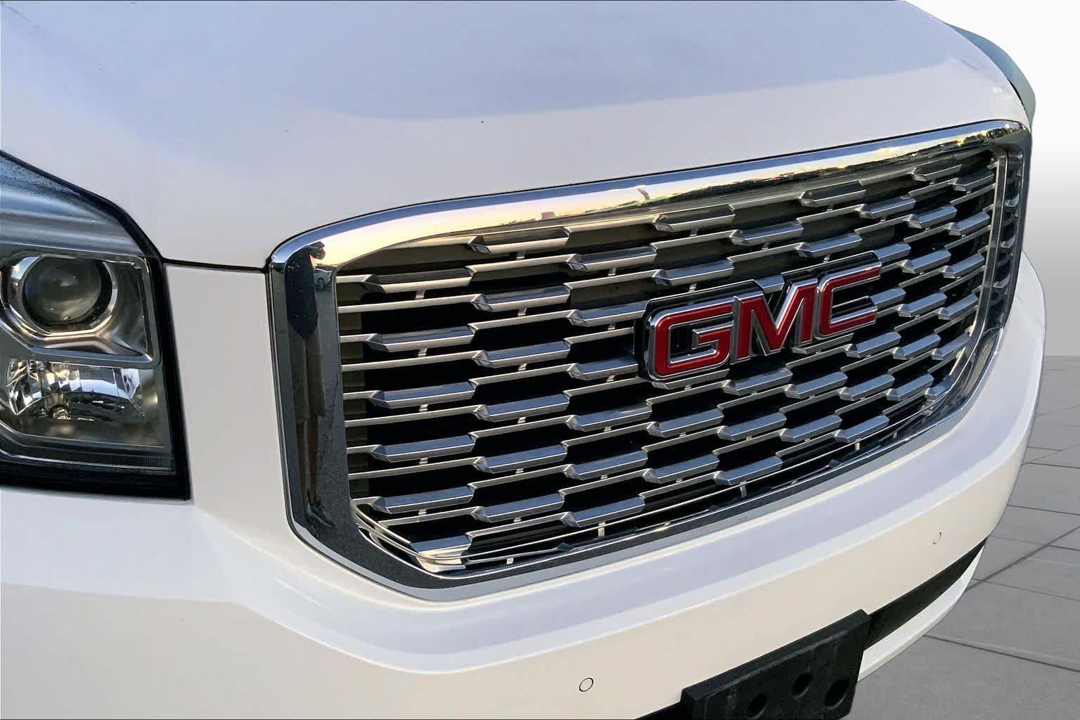 Used 2019 GMC Yukon XL Denali AWD/4WD image 27