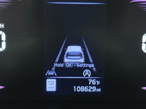 Used 2024 Kia Soul LX w/ Option Group 015 FWD image 39