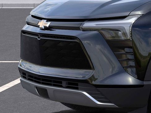 New 2025 Chevrolet Blazer EV LT image 13