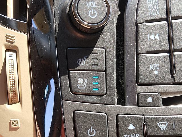 Used 2012 Buick LaCrosse Touring FWD image 23
