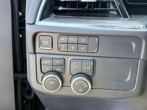 Used 2025 Chevrolet Tahoe LT AWD/4WD image 23