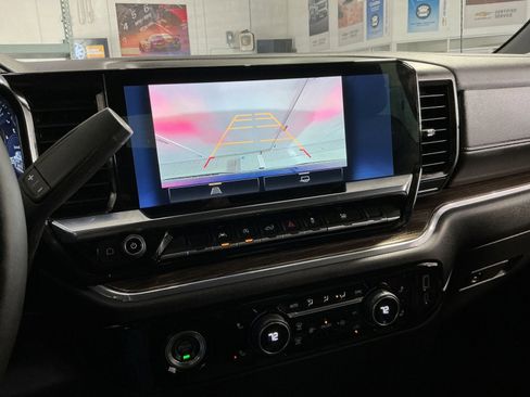 Used 2024 Chevrolet Silverado 1500 LT image 27