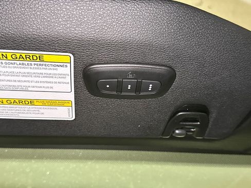 Used 2023 Jeep Wrangler Unlimited Sahara w/ Cold Weather Group AWD/4WD image 32
