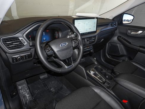 New 2025 Ford Escape SE w/ Class II Trailer Tow Package image 21