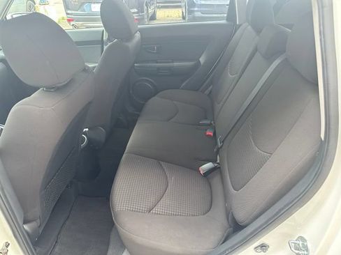 Used 2012 Kia Soul FWD image 17