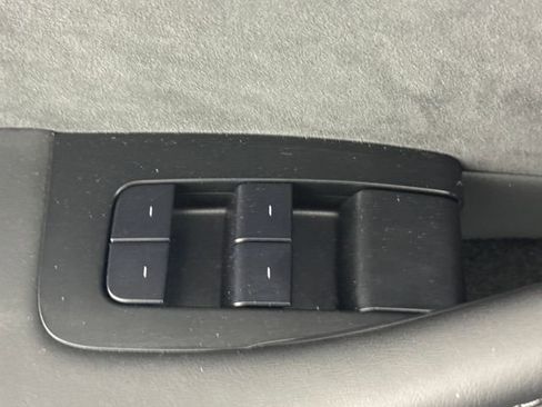 Used 2025 Tesla Model 3 Long Range image 31