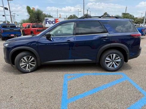 New 2026 Nissan Pathfinder SL AWD/4WD image 4