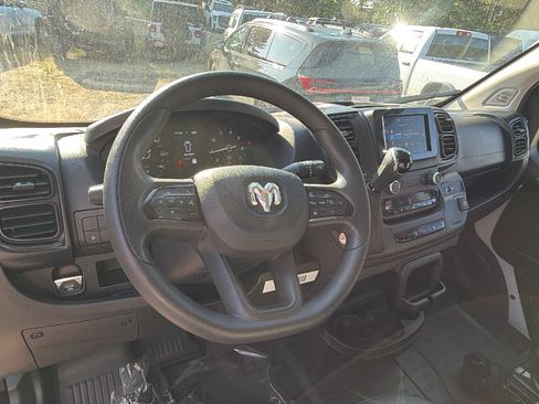 Used 2024 RAM ProMaster 2500 w/ Convenience Group FWD image 22