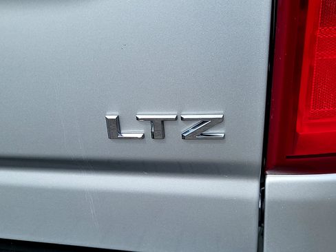 Used 2022 Chevrolet Silverado 2500 LTZ w/ LTZ Convenience Package AWD/4WD image 32