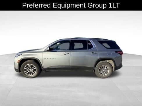 Used 2023 Chevrolet Traverse LT image 4