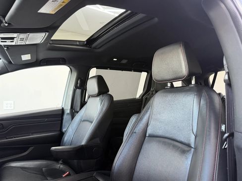 Used 2023 Honda Odyssey Sport image 12