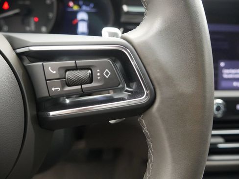 Certified 2023 Porsche Macan AWD/4WD image 37
