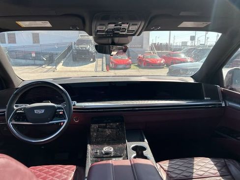 Used 2025 Cadillac Escalade Sport w/ Touring Package image 12