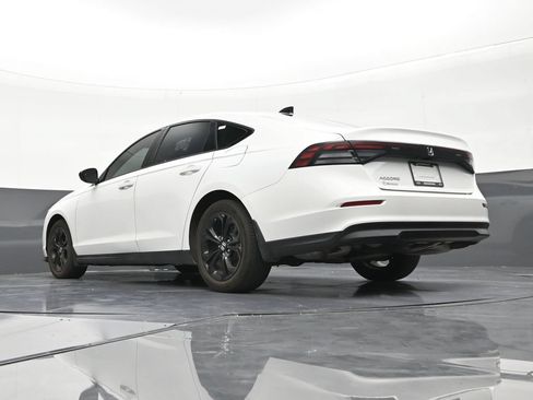 Used 2025 Honda Accord SE image 23