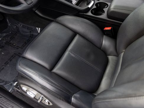 Certified 2023 Porsche Macan image 26