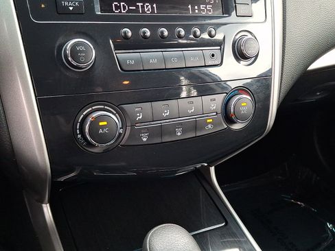 Used 2014 Nissan Altima 2.5 S FWD image 15