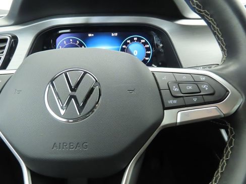 Certified 2024 Volkswagen Atlas Cross Sport SE image 12