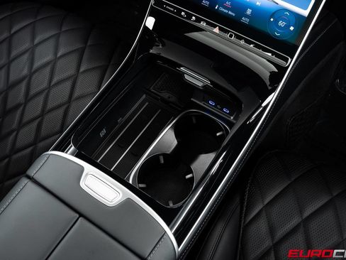 Used 2024 Mercedes-Benz S 580e 4MATIC Sedan image 29