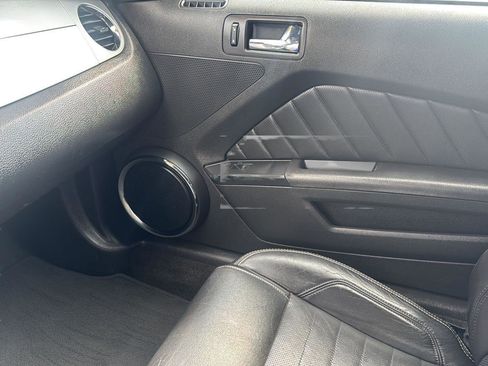 Used 2014 Ford Mustang Premium RWD image 17