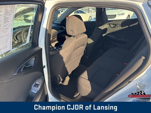 Used 2024 Chevrolet Malibu LT image 24