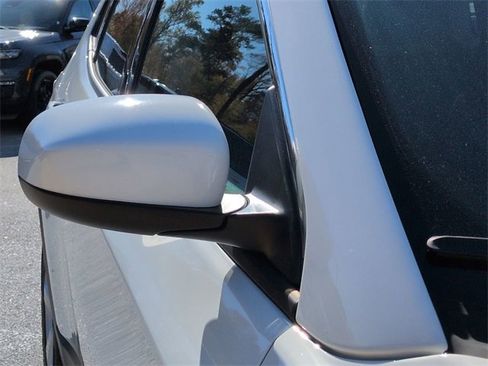 Certified 2021 Jeep Compass Latitude image 11