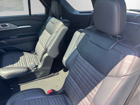 New 2026 Ford Explorer ST-Line w/ ST-Line Street Pack AWD/4WD image 13