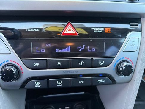 Used 2017 Hyundai Elantra SE w/ SE A/T Tech Package 03 FWD image 17