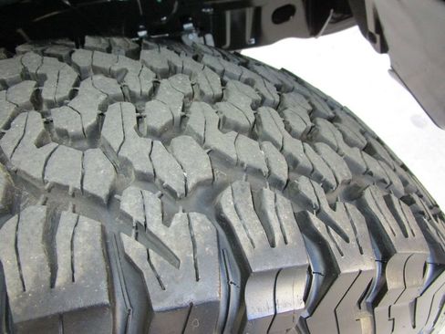 Used 2024 Ford Bronco Raptor w/ Interior Carbon Fiber Pack 6 image 12