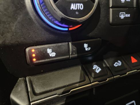 Used 2021 Chevrolet Silverado 1500 LT Trail Boss w/ Convenience Package II image 34