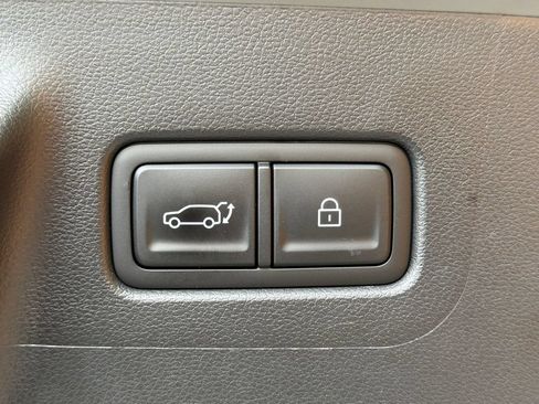 Used 2025 Hyundai Santa Fe SEL FWD image 36