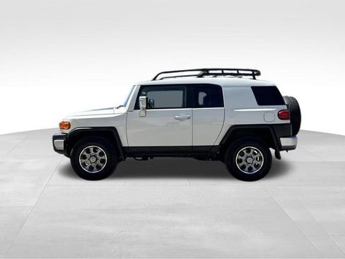 Used 2013 Toyota FJ Cruiser 4WD w/ Convenience Pkg image 7