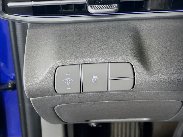 Used 2024 Hyundai Elantra SEL FWD image 10