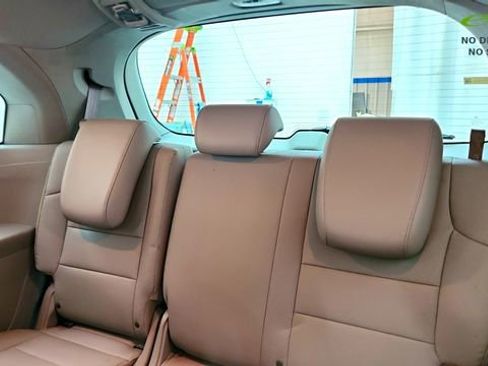 Used 2015 Honda Odyssey EX-L image 31