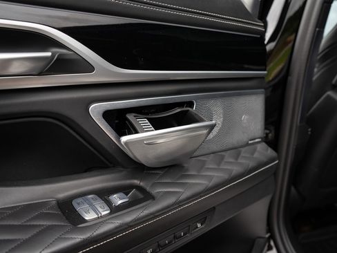 Used 2020 BMW ALPINA B7 xDrive AWD/4WD image 40