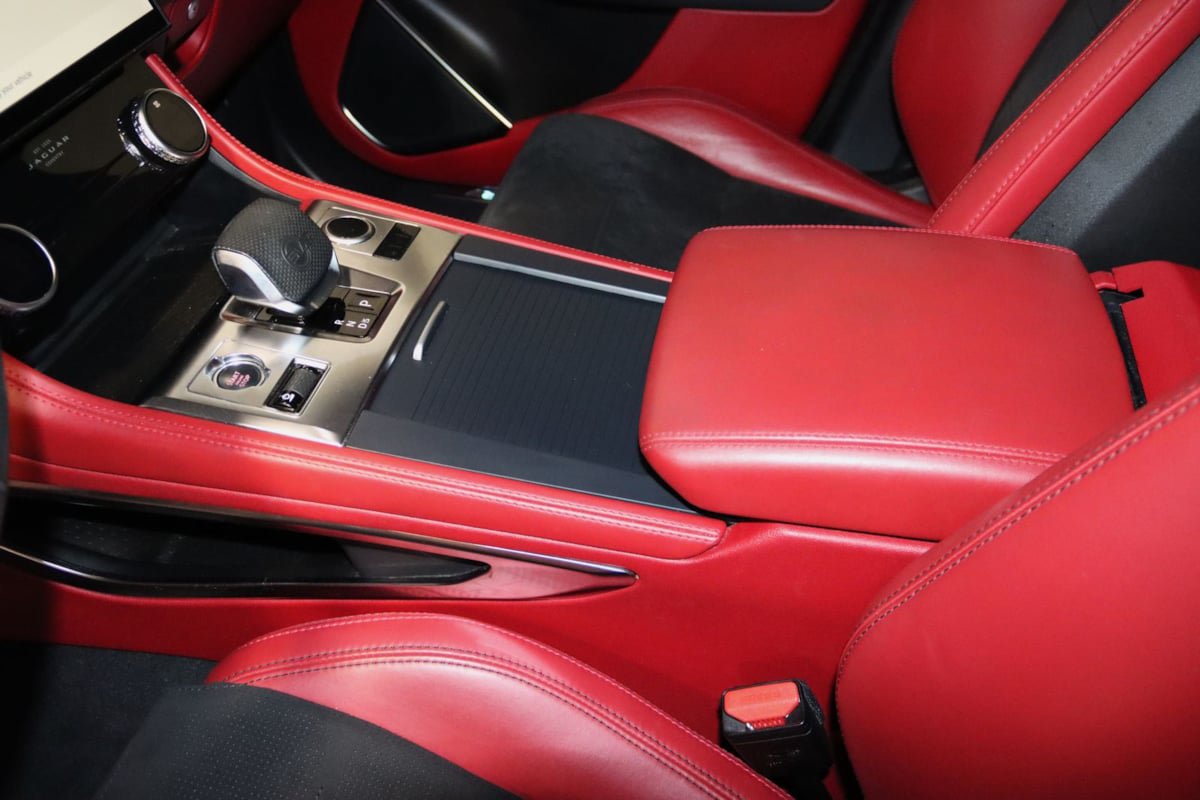 Used 2022 Jaguar F-PACE SVR AWD/4WD image 42