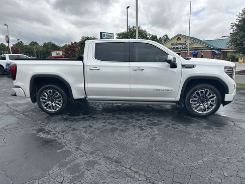 Used 2024 GMC Sierra 1500 Denali Ultimate AWD/4WD image 9