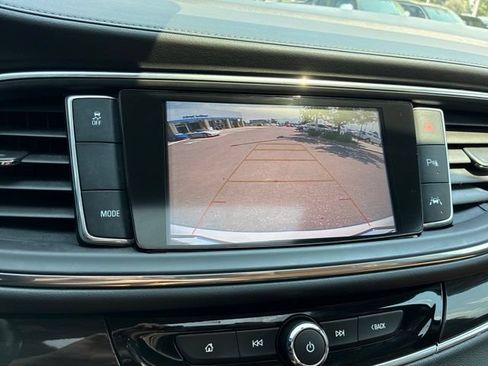Used 2019 Buick Enclave Premium w/ Experience Buick Package FWD image 22