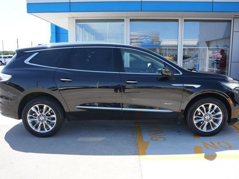 Used 2024 Buick Enclave Avenir w/ Avenir Technology Package AWD/4WD image 37