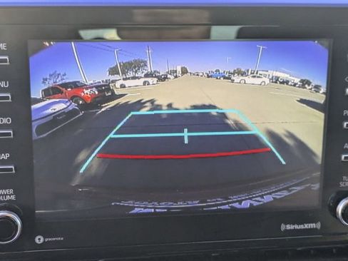 Used 2022 Toyota C-HR XLE image 17