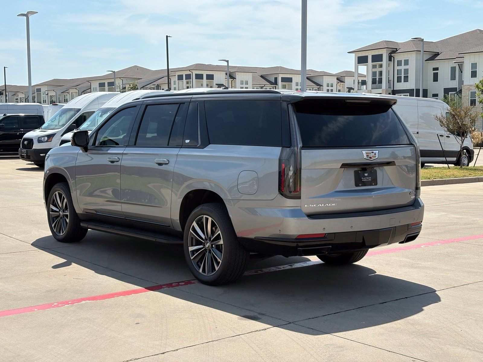 Used 2025 Cadillac Escalade ESV Sport AWD/4WD image 5
