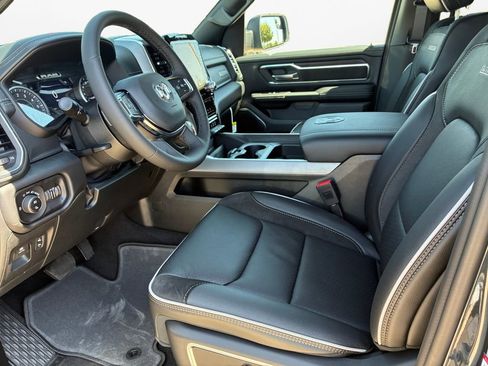 New 2026 RAM 1500 Laramie AWD/4WD image 19