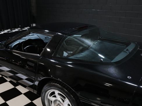 Used 1990 Chevrolet Corvette ZR-1 RWD image 29